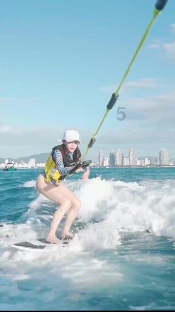女友十天没搭理，因为吵架，她在出差，
